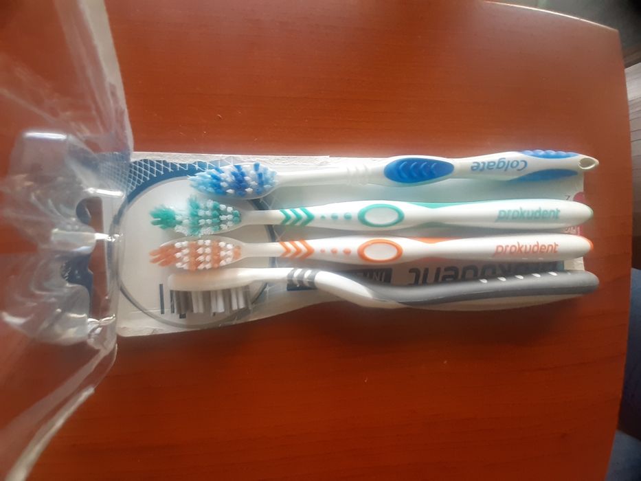Szczoteczki do zębów 2 nowe miękkie prokurent, colgate