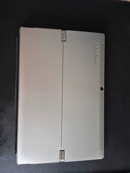 Surface Lenovo Miix 520
