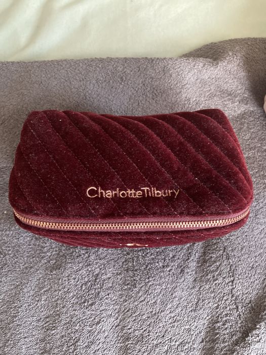 Charlot Tilbury kosmetyczka  podróżna