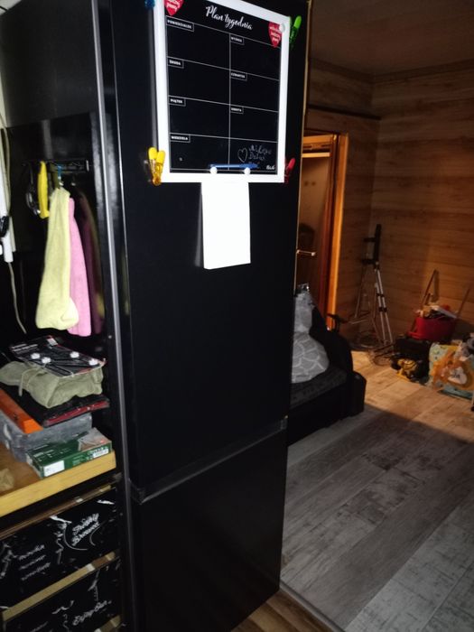 Piękna lodówka grafitowa Samsung