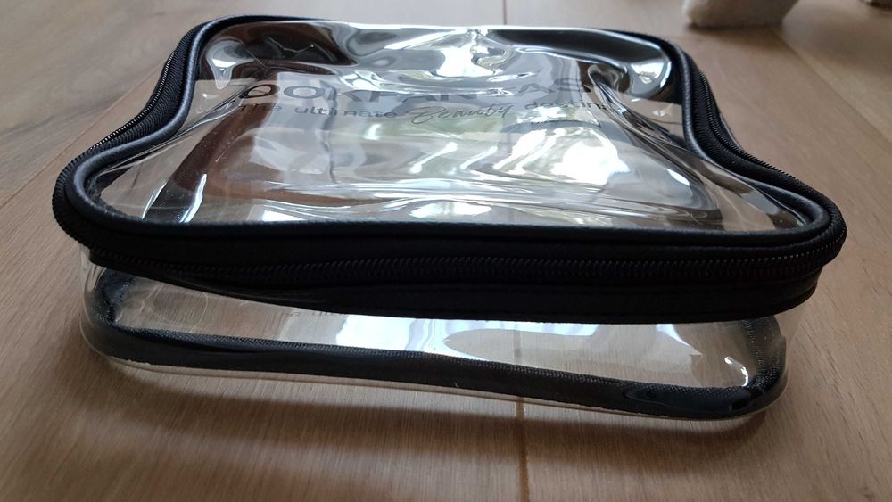 Kosmetyczka przeźroczysta nowa