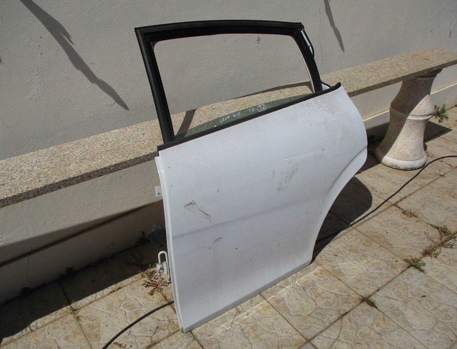 Porta trás esquerda para Seat Leon 1P (2011) branca 2005-2012