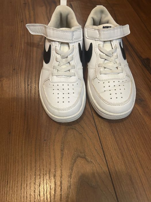 Buty Nike dla dziewczynki 31,5 biało czarne