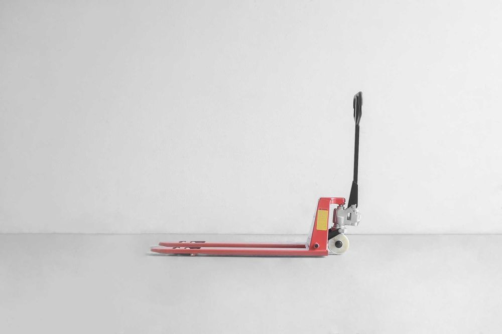 Porta-paletes manual para 2000 kg - garfos rebaixados  (iva incl.)