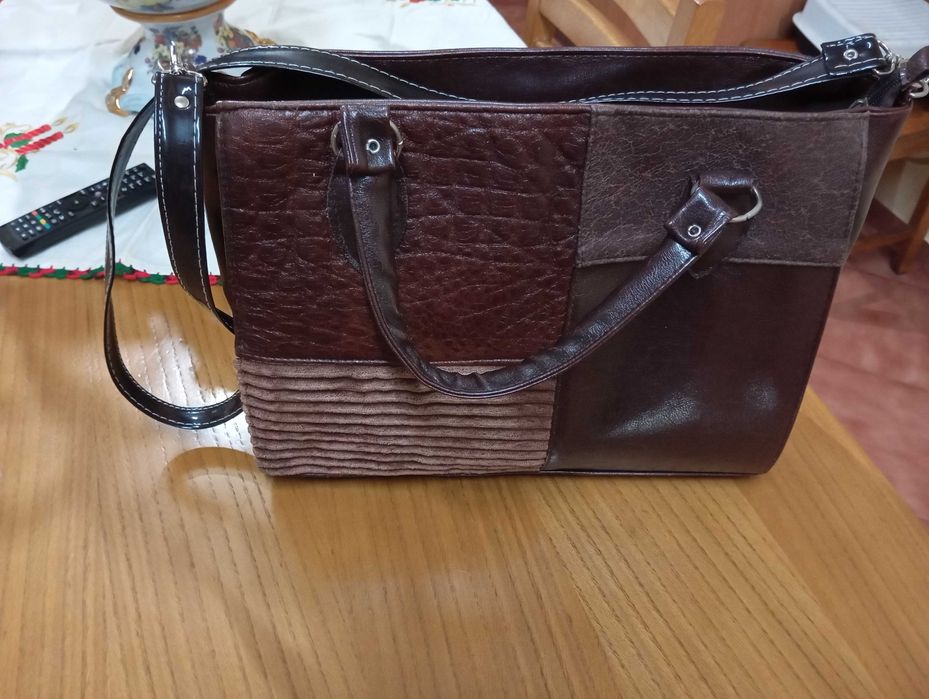 Mala de mão e tiracolo