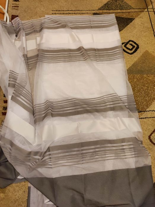 Sprzedam firanę w pasy