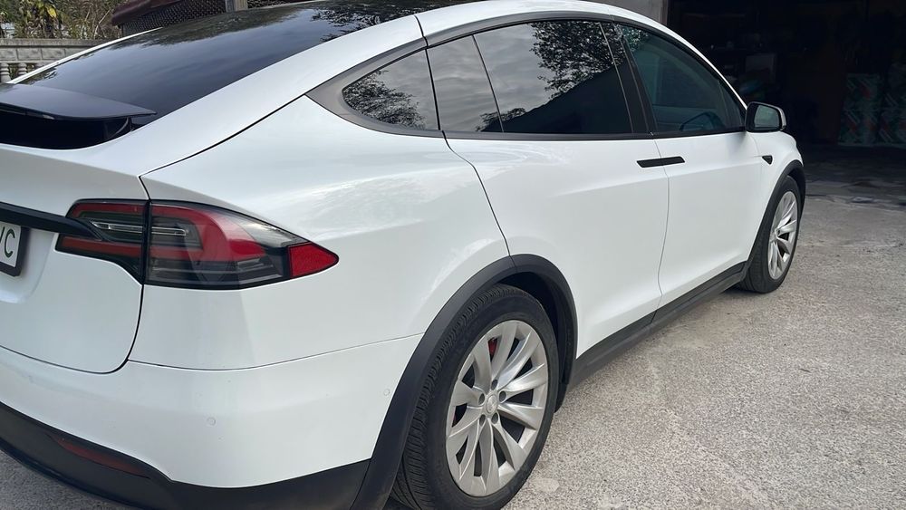 Тесла модел Х 75(D)