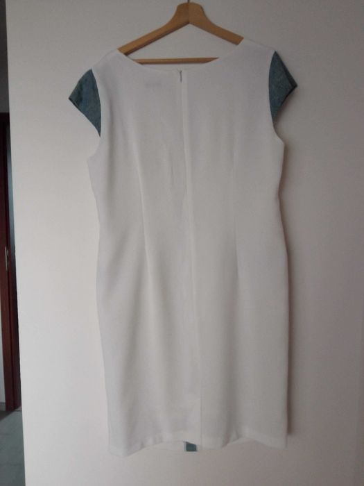 Elegancka sukienka. Klasyczny krój. 42/44.