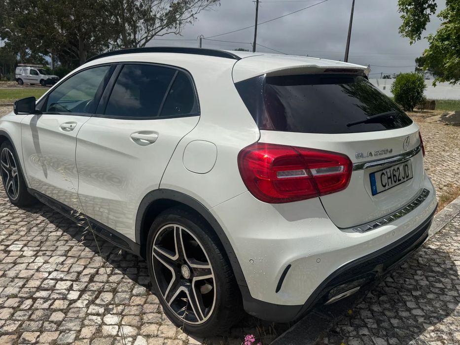 Mercedes-Benz GLA 220 CDI 7G-DCT AMG Line