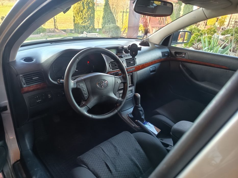Toyota Avensis combi 2004 rok gaz!!! Okazja