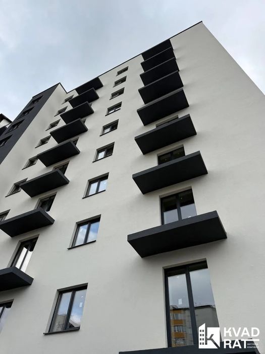 2км квартира! 3поверх