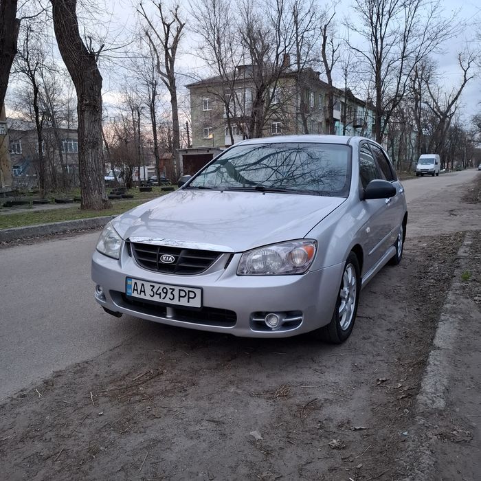 Продам Kia Cerato  2006г 1.6 круиз, старт стоп ,климат ,  Газ бензин ,