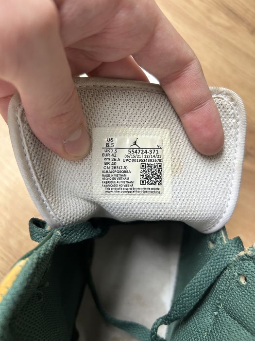 Кросівки Nike air Jordan 1 - розмір 42