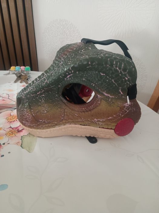 Maska dinozauraa