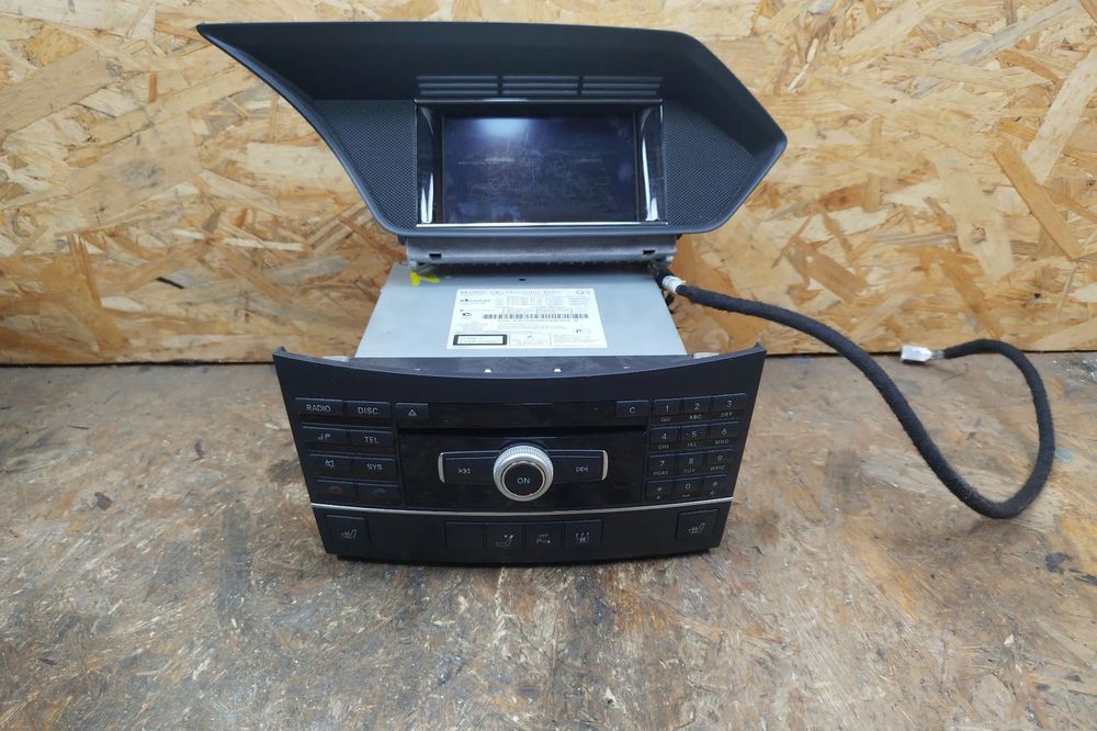 Mercedes W212 W207 radio CD oryginał A2129004910 + ekran wyświetlacz VDO A2129004900 komplet do MERCEDES w212 E-klasa 09-