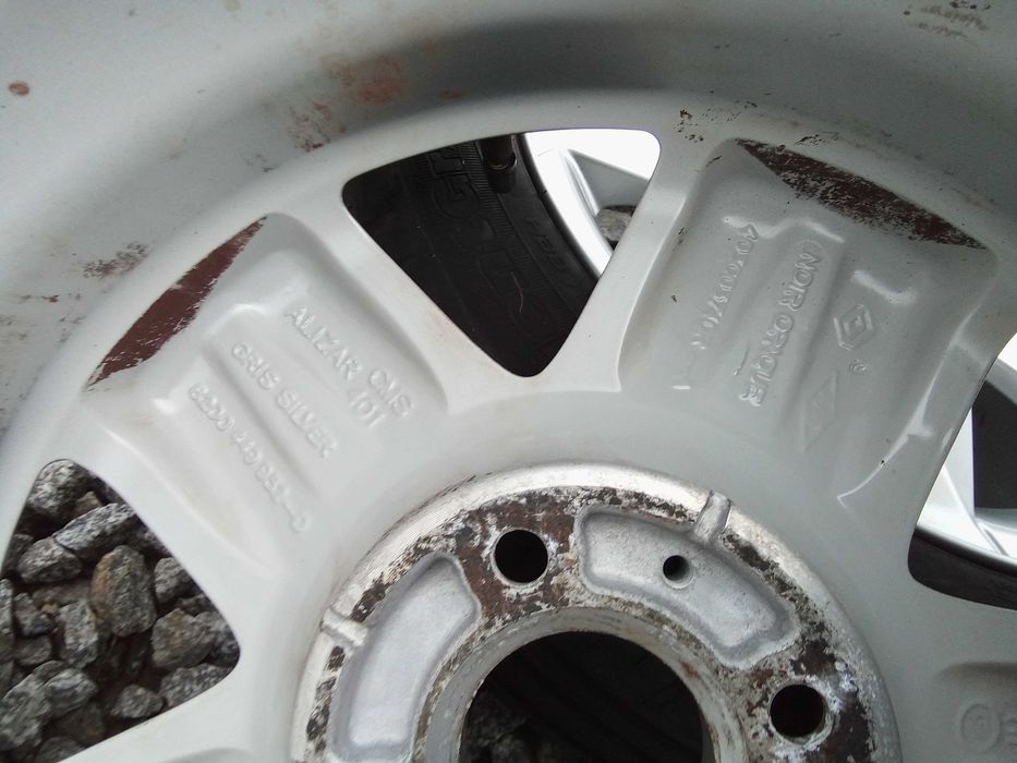 Koła letnie Renault 4x100 6Jx15 et36
