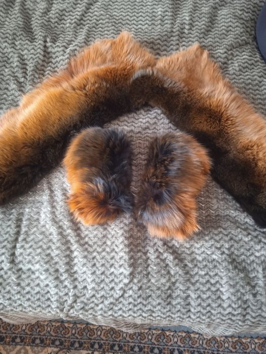 Продам воротник и манжеты из натурального меха