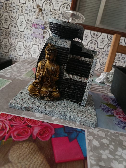 Vendo fonte de Água decorativa de interior com estátua de Buda