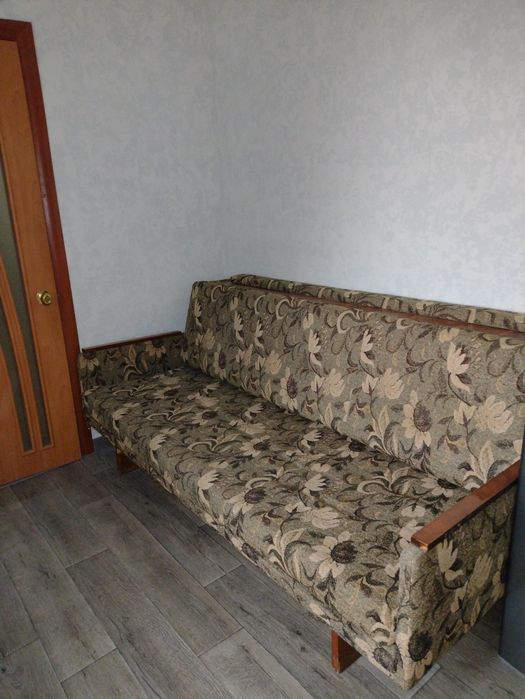 Продам диван розкладний  бу