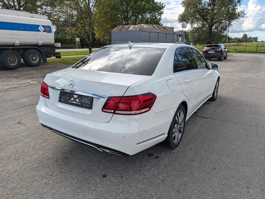 Mercedes Benz e 220 bluetec