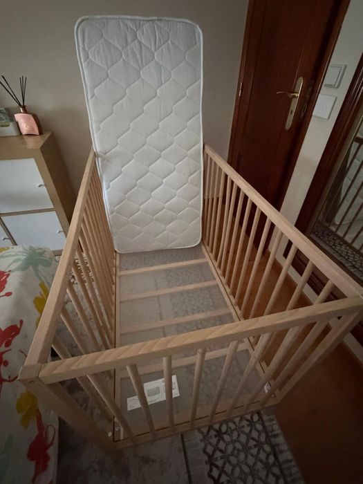 Berço Ikea com colchão