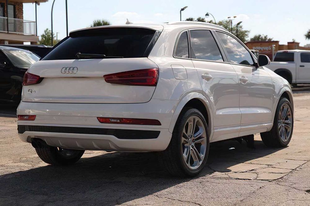 Audi Q3      2018