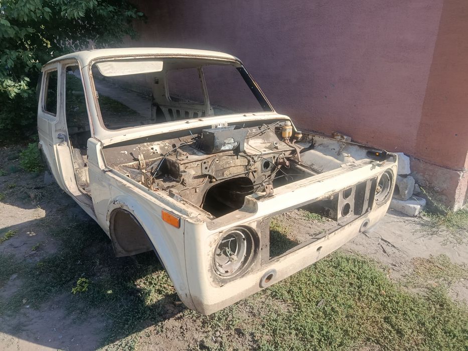 Продам кузов с документами Ваз 21,21 Нива.