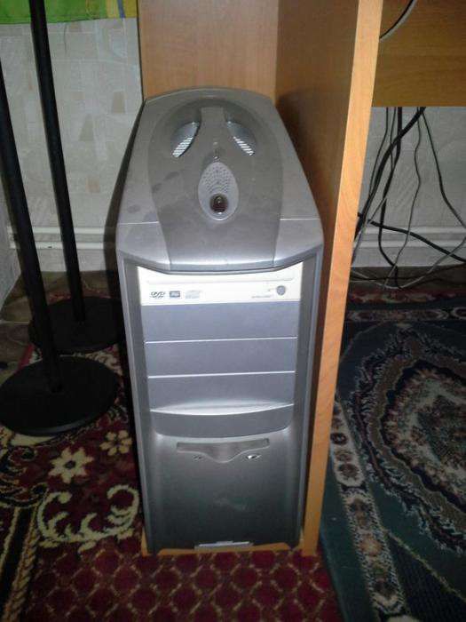 Zestaw głośników Philips.