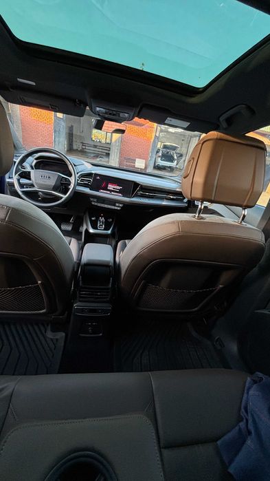 Продам  AUDI E-Tron Q4