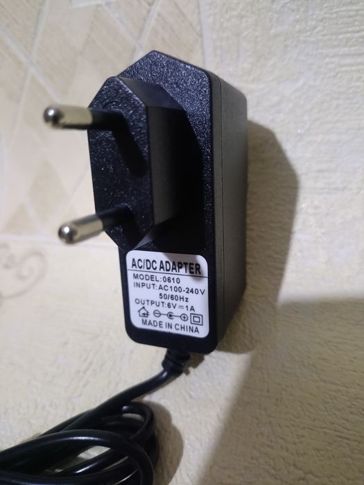 Блок питания 6V/1A - для тонометров, Т2-тюнеров, роутеров и др.
Адапте