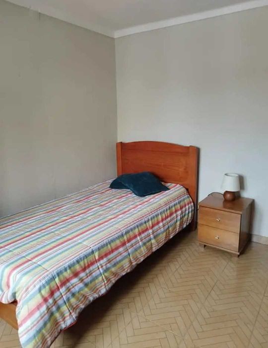 Quarto para estudante - Tomar