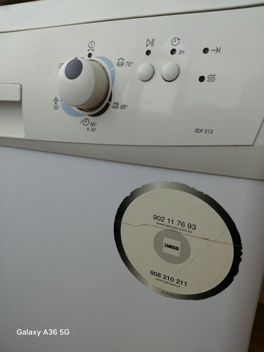 Máquina lavar loiça Zanussi