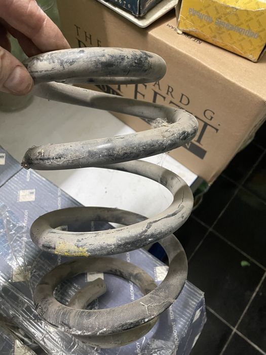 Пружина задняя  Фольксваген T4