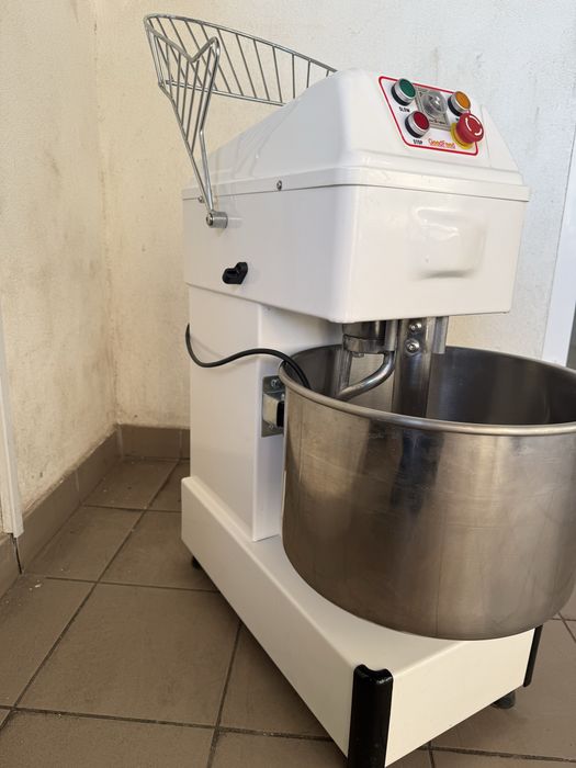 Тістоміс Промисловий Двошвидкісний Обєм 34 Літрів Новий !