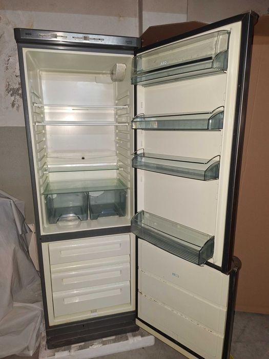 Frigorífico combinado AEG