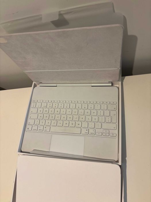 Teclado APPLE para iPad Air 13-inch