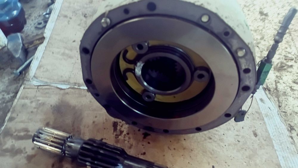 John Deere 3040 i 3140 hamulce hamulec tarcza hamulcowa cylinder 3640