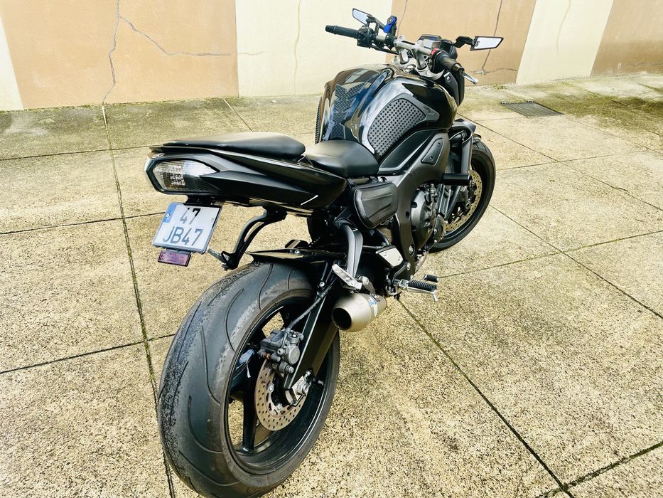 Yamaha fz1 full black