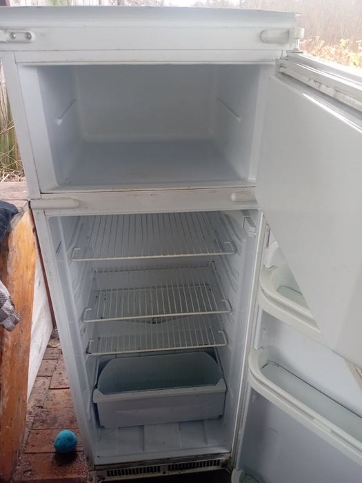 Продається холодильник б/у з Німеччини