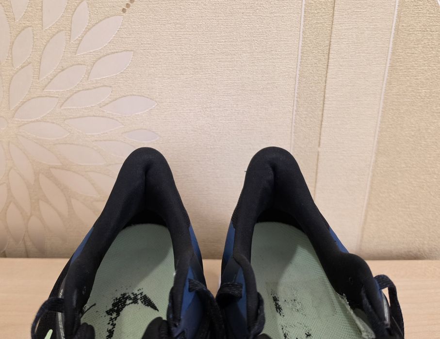 Чоловічі кросівки Nike Zoom Winflo 7 оригінал розмір 41