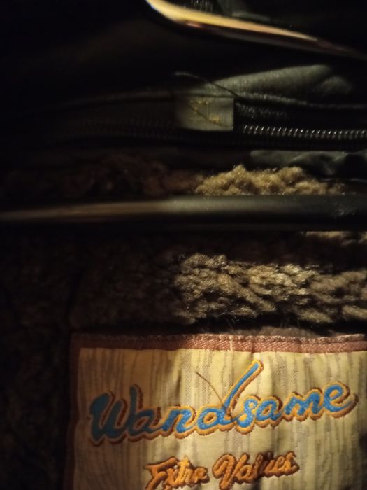 Продам кожану курткузимову ХL