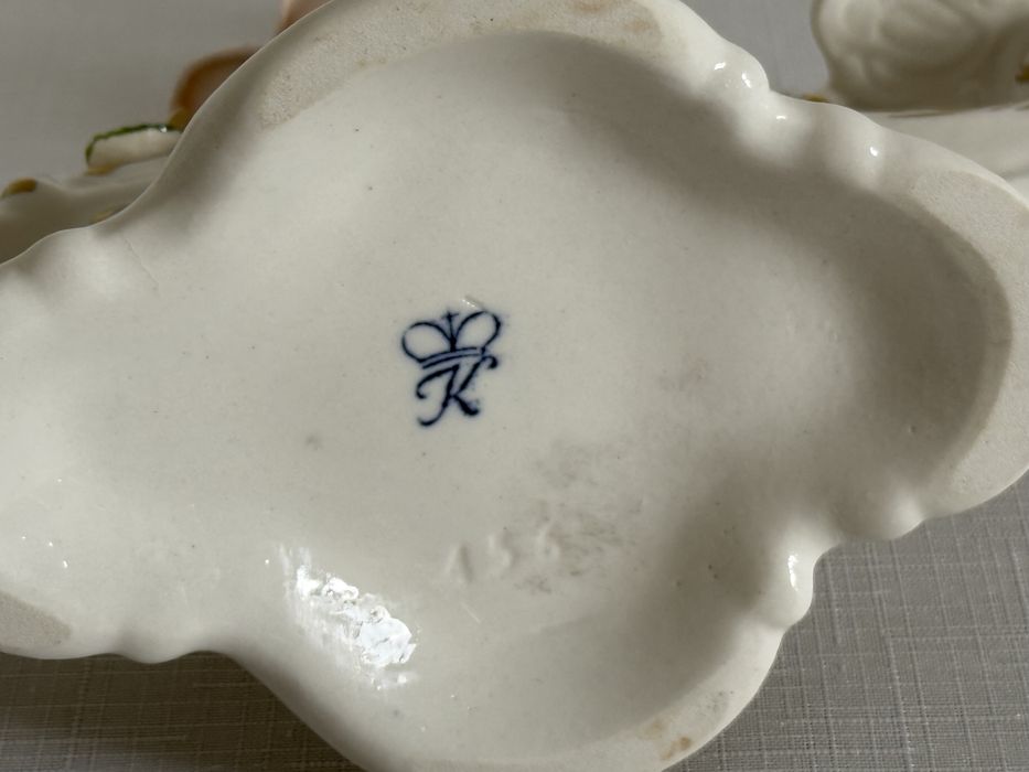 Porcelanowy  świecznik Volkstedt Kammer