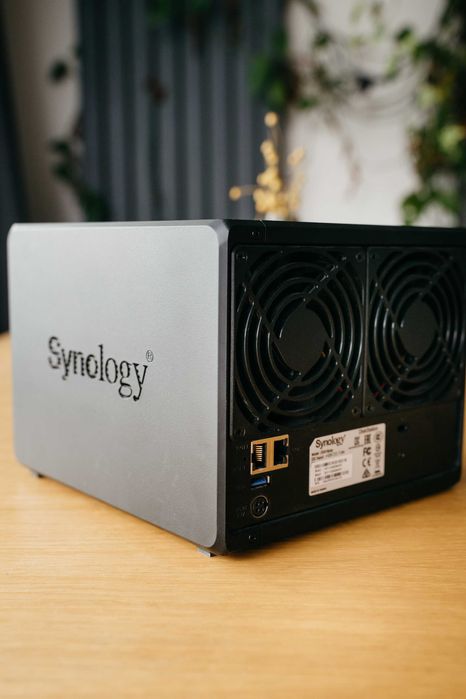 Synology DS418play (4xHDD, 2x2-2,5GHz, 2GB, 2xUSB, 2xLAN)