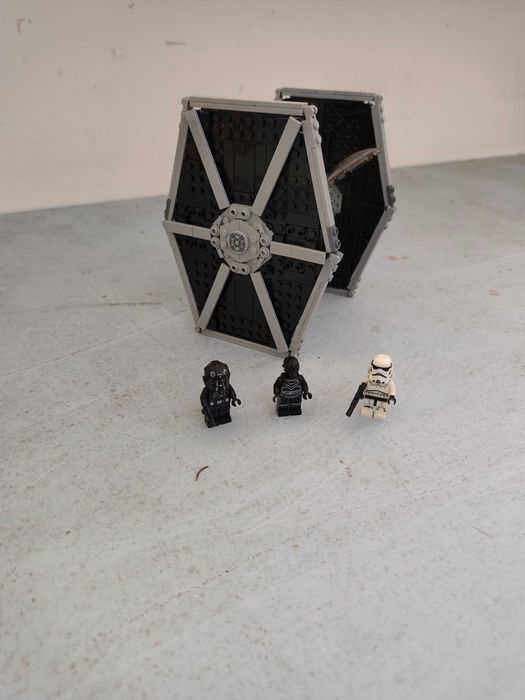 LEGO Star wars Imperial TIE Fighter