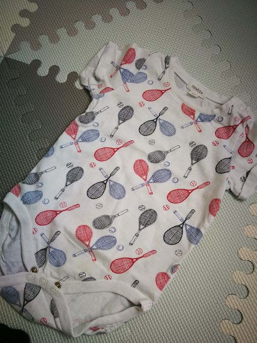 Zestaw Newbie rozmiar 74 body krótki rękaw plus spodenki wiosna