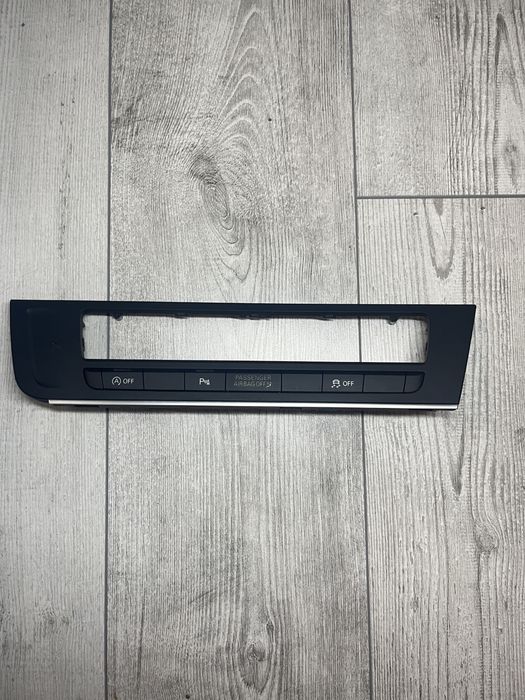 Передня панель MMI 3G plus