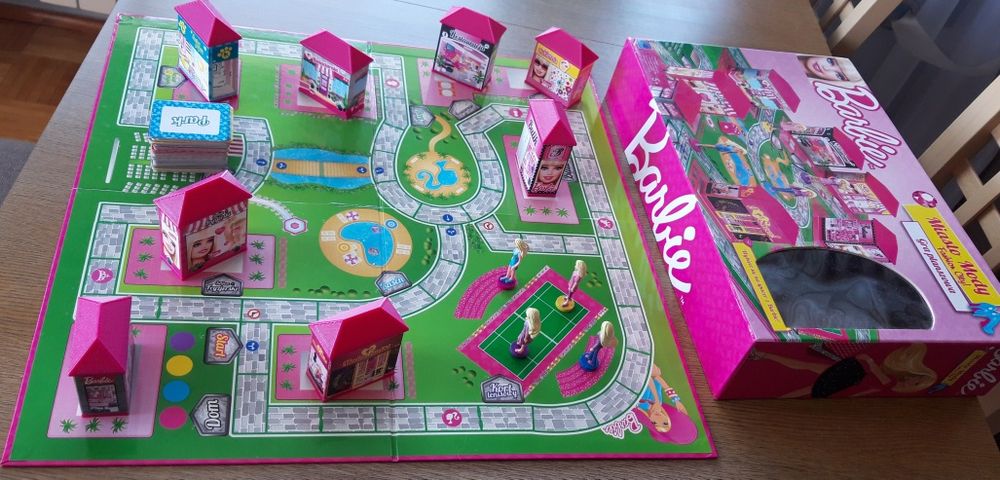 Sprzedam grę planszową Barbie "Miasto mody"