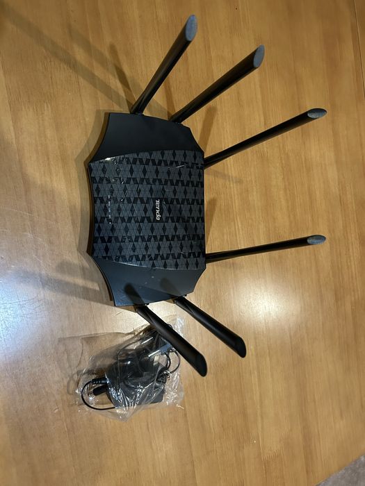 Продам роутер Tenda AC 2100 в робочому стані