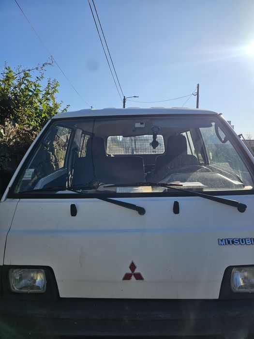 Vendo carrinha L 300 2.5  cabine dupla 7 lugares