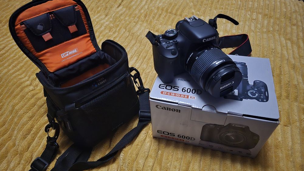 Фотоапарат дзеркальний Canon eos 600d